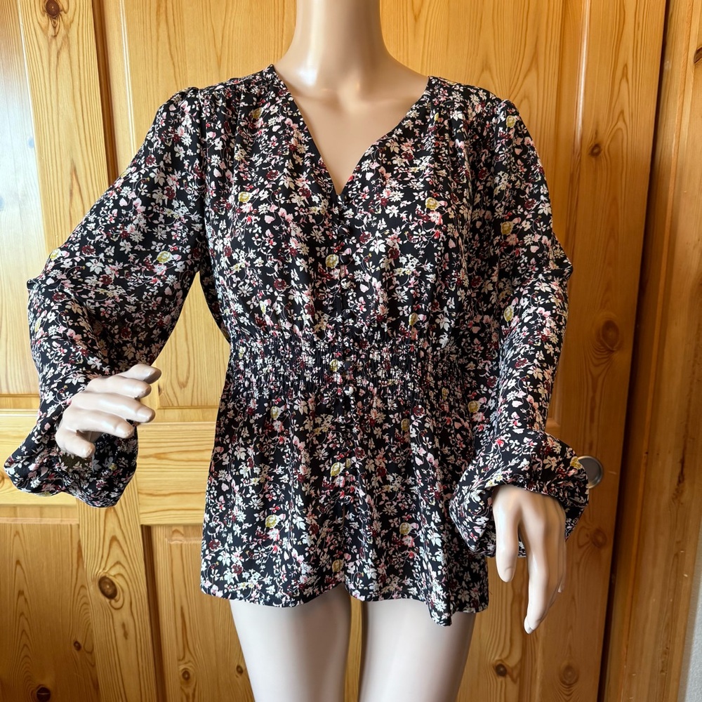 Pleione Y2K Anthropologie Floral Print Top Smocked Waist Size M Buttons